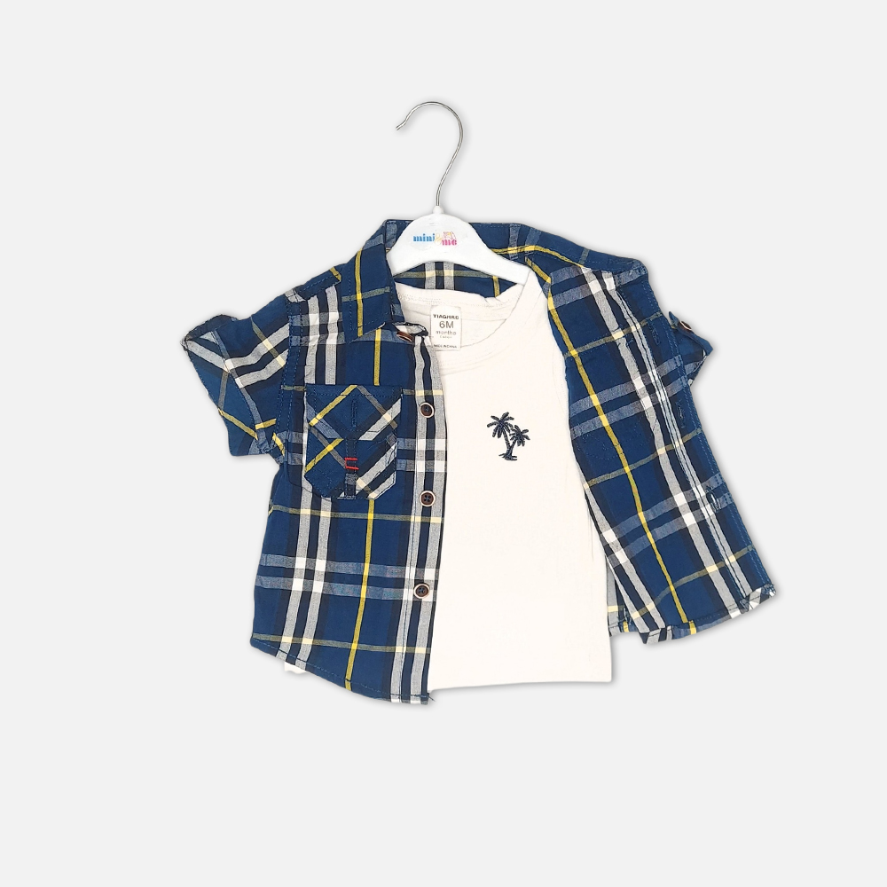 boysSuit14178-1-3 Toddler boy 2-piece summer clothing set featuring a cream t-shirt with an all-over Crayon Shin-chan character graphic print paired with matching brown shorts from Mini & Me.