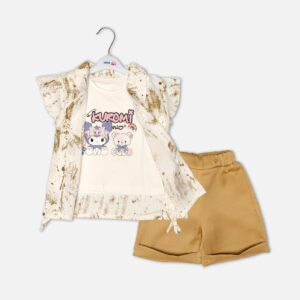 aby girl 3-piece summer clothing set from Mini & Me displaying an open-front white short-sleeve shrug jacket with an abstract gold-flecked marble print, layered over a white t-shirt featuring a pink and purple Kuromi character graphic, paired with camel beige elastic shorts with folded cuffs