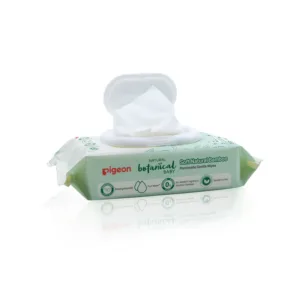A front view of a 70-pack of Pigeon Natural Botanical Baby Soft Natural Bamboo Wipes featuring a light green botanical leaf and giraffe design, a white plastic flip-top lid, and product icons highlighting pure water, biodegradable material, and zero added fragrance or alcohol.