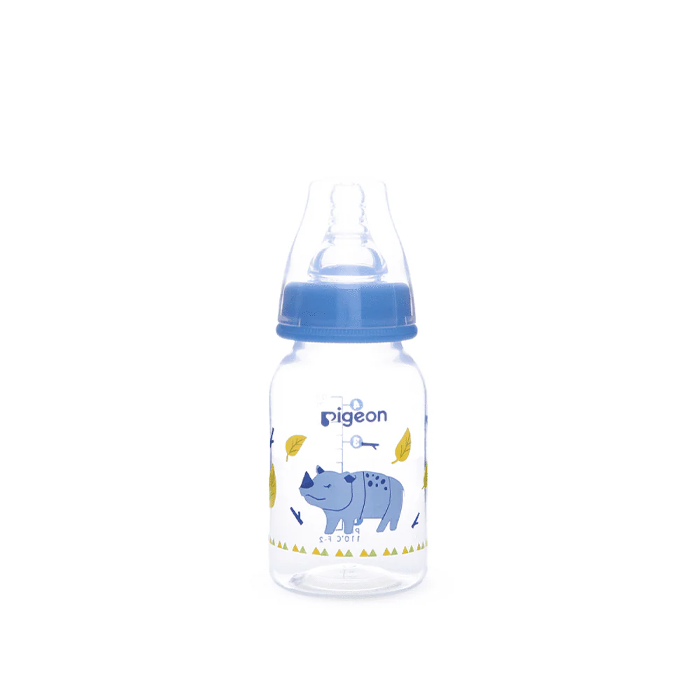 Rhinno_1920x Pigeon Compact Colorful baby bottle for 0+ months featuring a blue rhino print with yellow leaves and a matching blue collar cap.